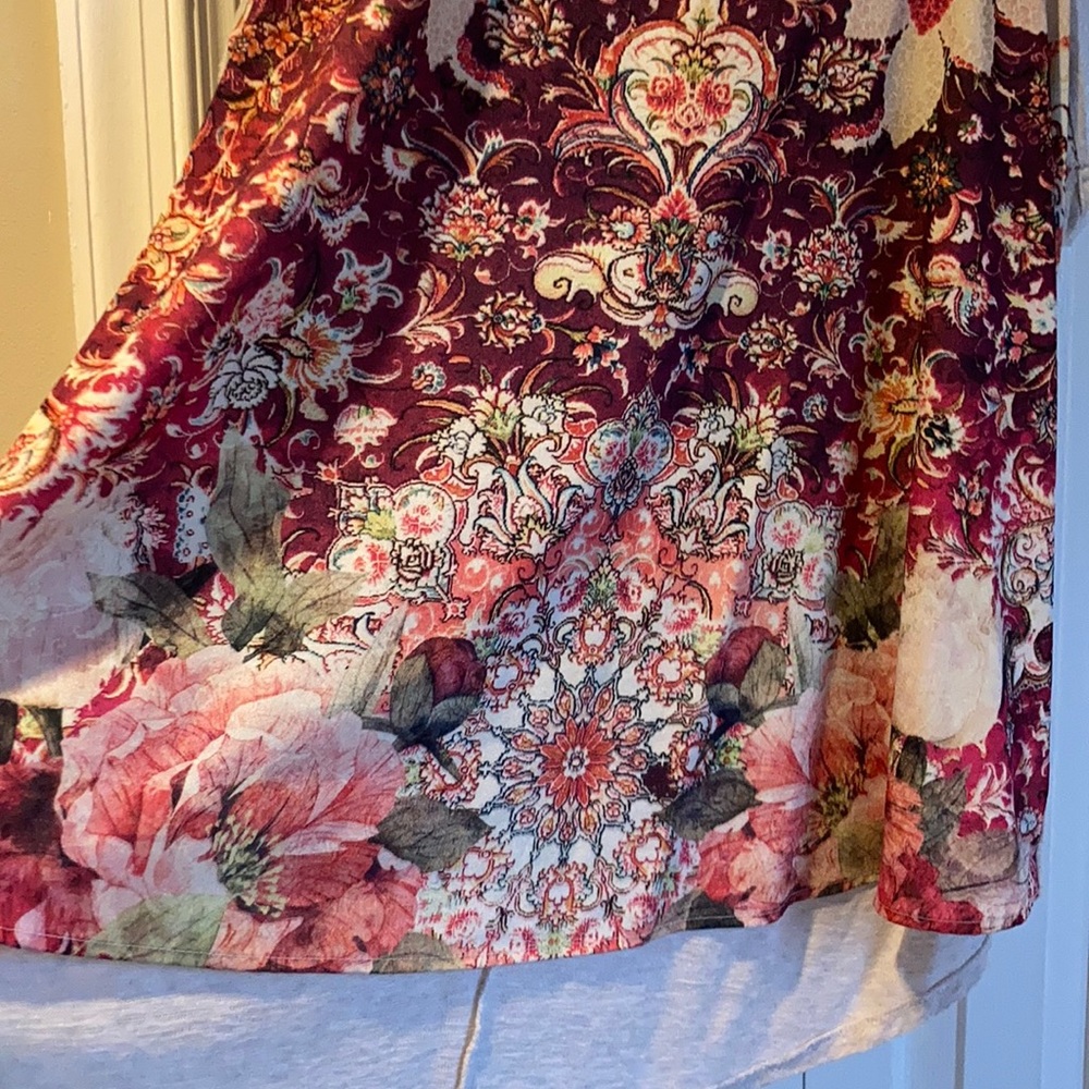 Plus Size Bobeau High/Low Flowy Patterned Tank! - image 4